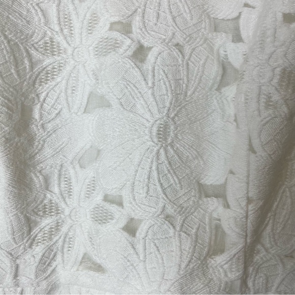 Trina Turk White Floral Daisy Lace Pleated Dress with Pockets - Size 6 - Picture 7 of 10